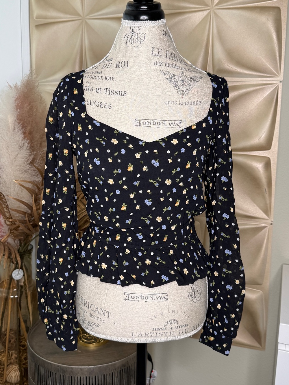 Reformation Black Floral Sweetheart Neck Peplum Blouse